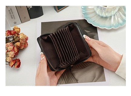 Women's Short Accordion Card Holder – Fashionable Multi-Card Slot Wallet, Heart Style ID & Coin Purse