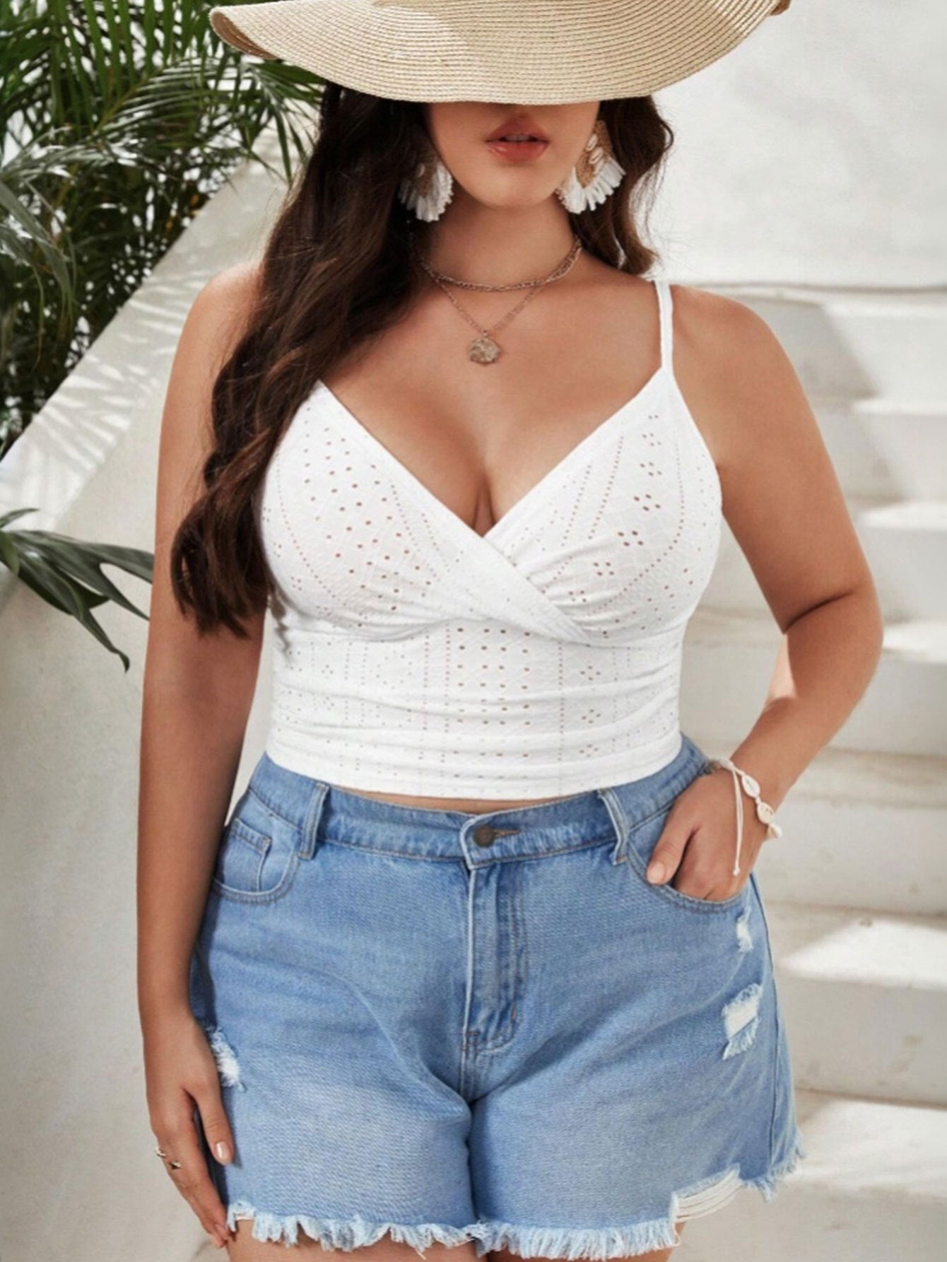 Plus Size Women’s Elegant Slim Fit Camisole Top – Spring/Summer New Fashion Short Tank T-Shirt