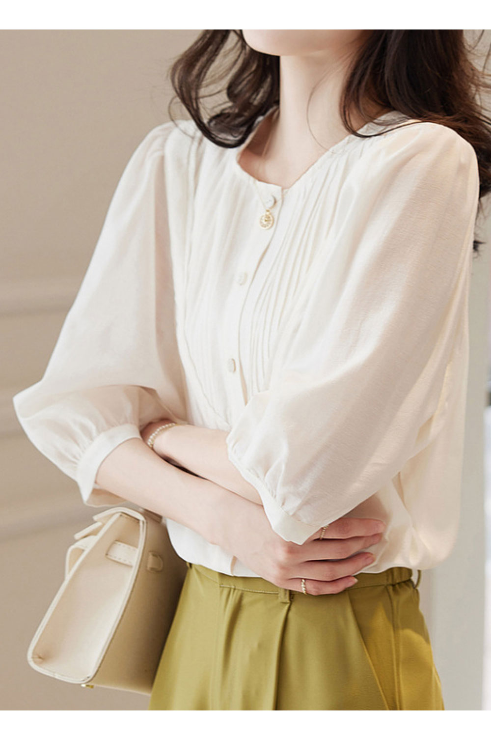 Women Puff Sleeves Spring And Summer New Round Neck Pleated Blouse