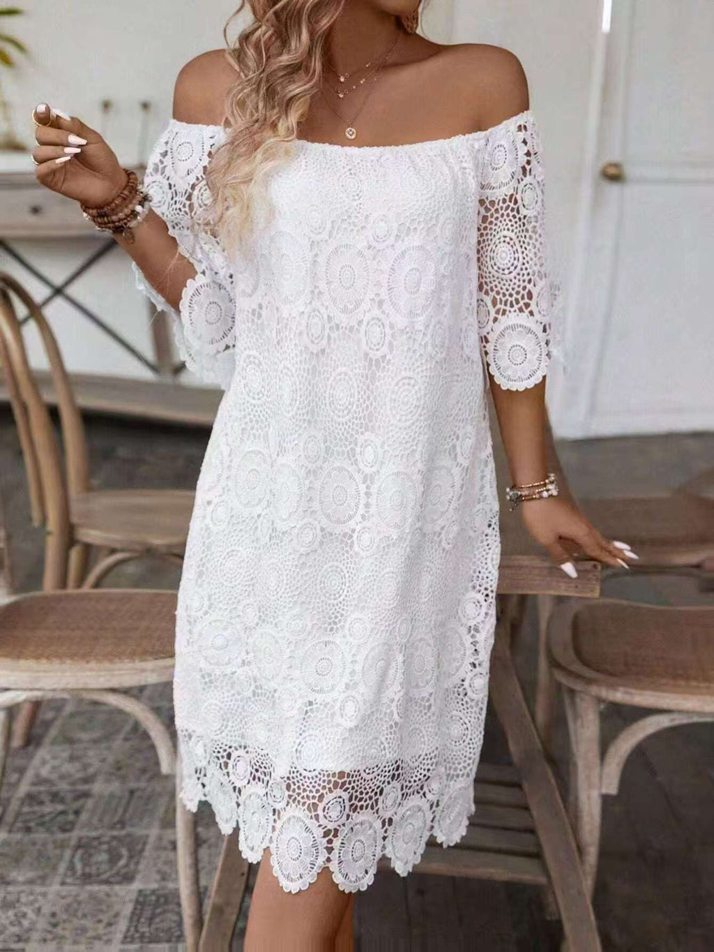 Women's Solid Color One-Shoulder Short Sleeve Lace Cutout Dress