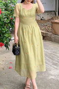 Women Plus New Retro Design Fashionable Square Collar Short Puff Sleeves Embroidery Pattern Classical Style Summer Waist Slimmin
