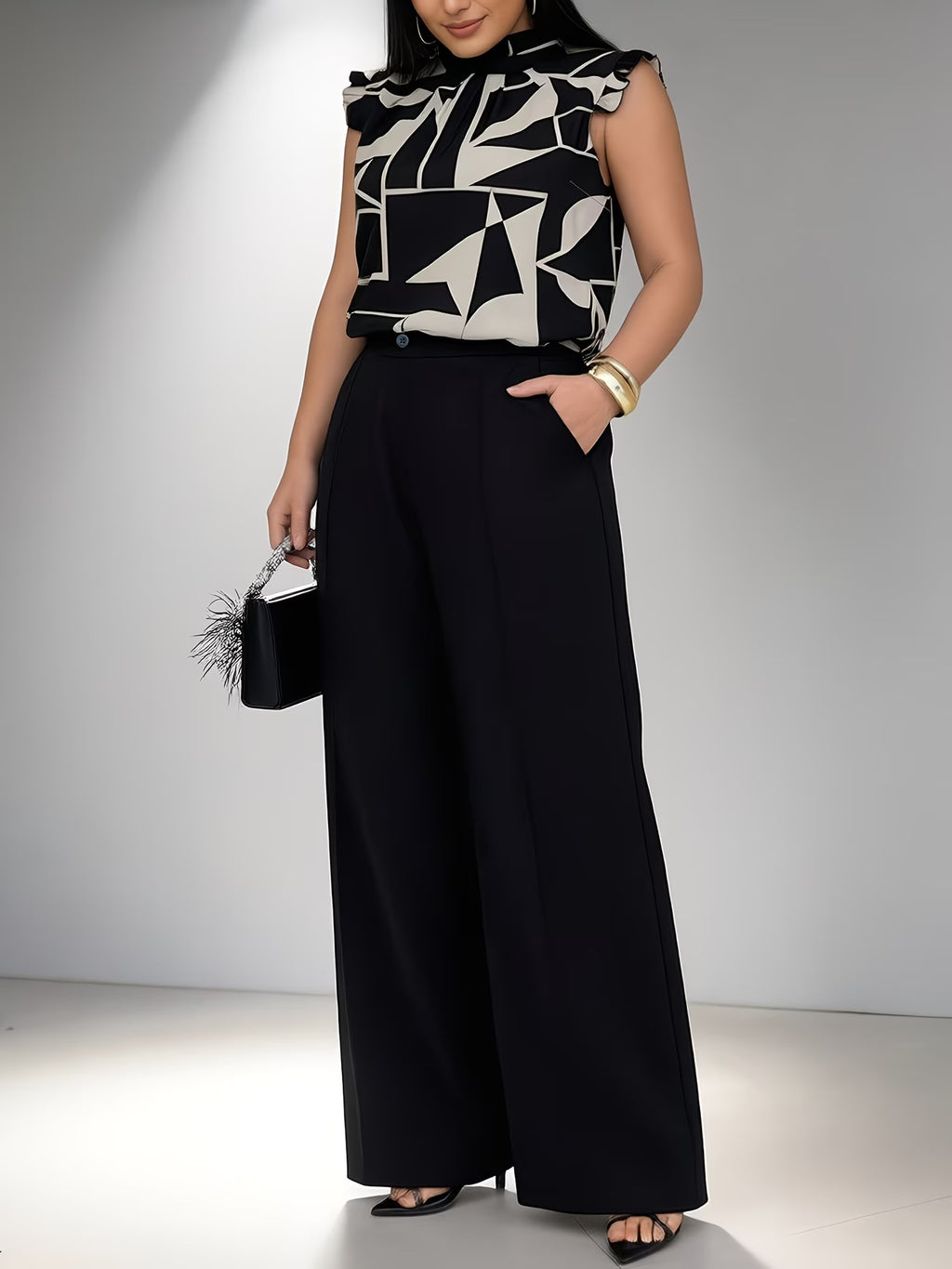 Women’s Printed Sleeveless Shirt and Black Straight-Leg Pants Two-Piece Set