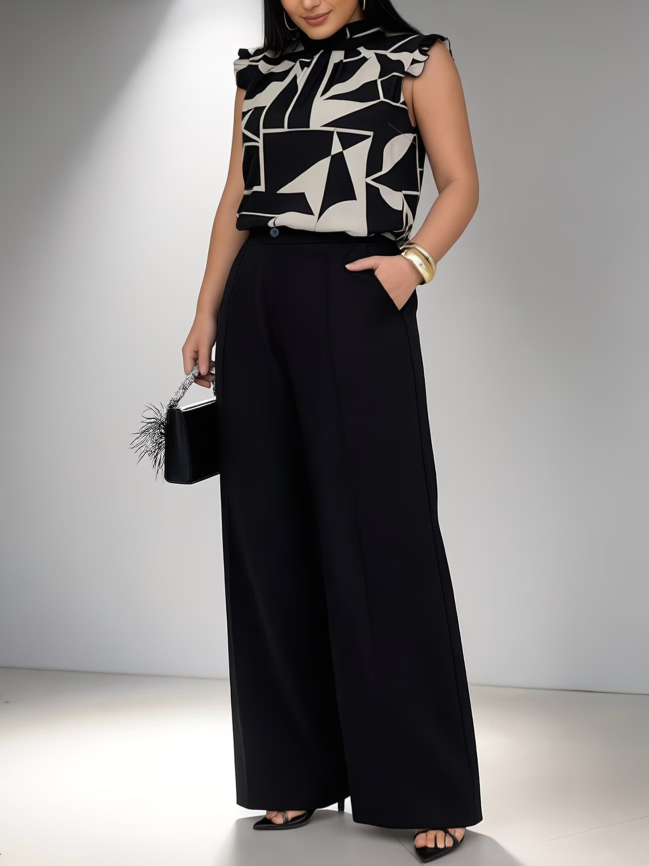 Women’s Printed Sleeveless Shirt and Black Straight-Leg Pants Two-Piece Set