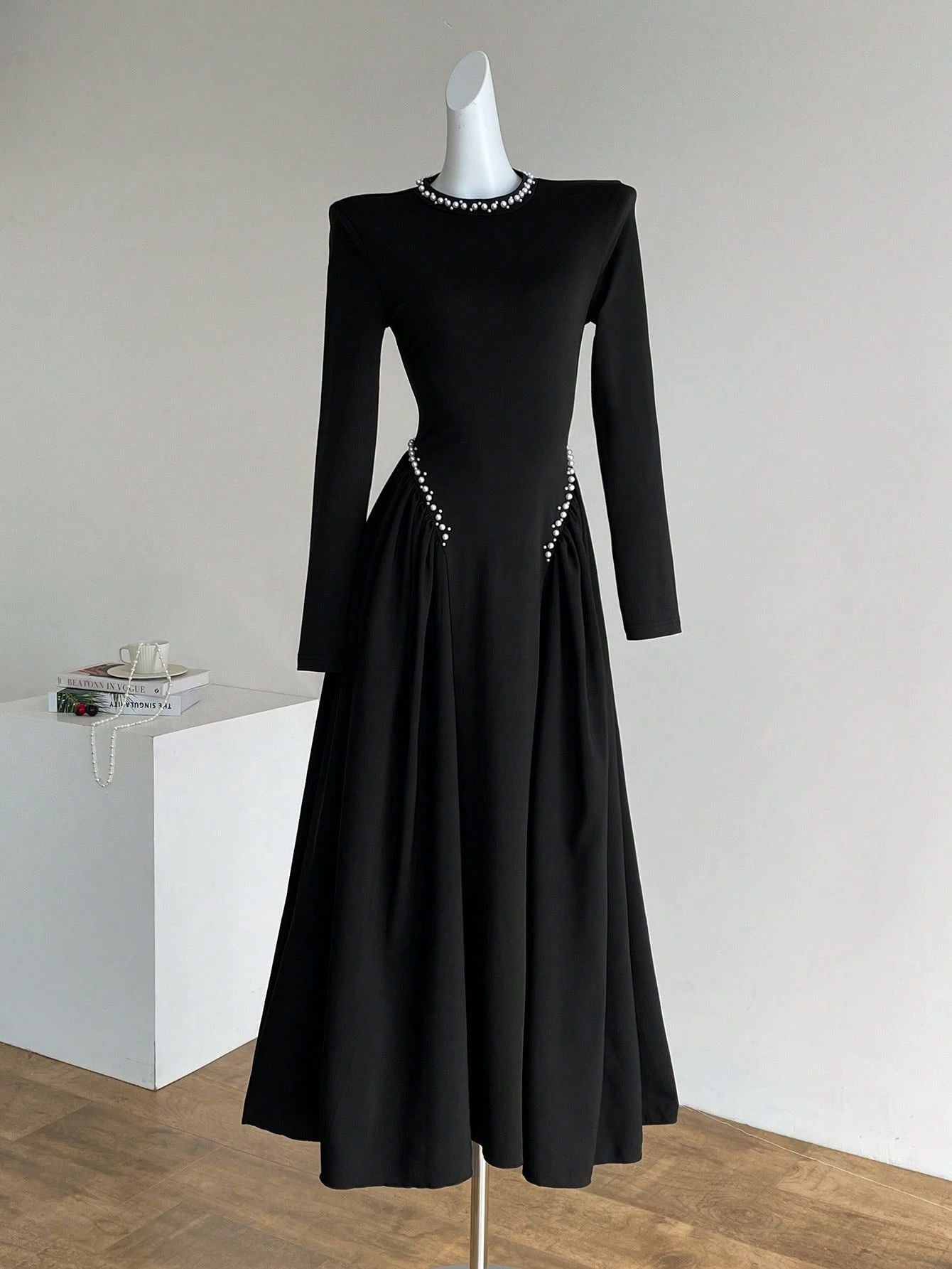 Women's Elegant Hepburn Style Beaded Waist-Cinching Midi Dress – Classic Slim Fit Short Sleeve Party, Wedding Guest & Evening Dr