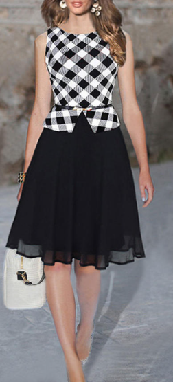 Women Sleeveless Halter Plaid Chiffon Dress Black and White