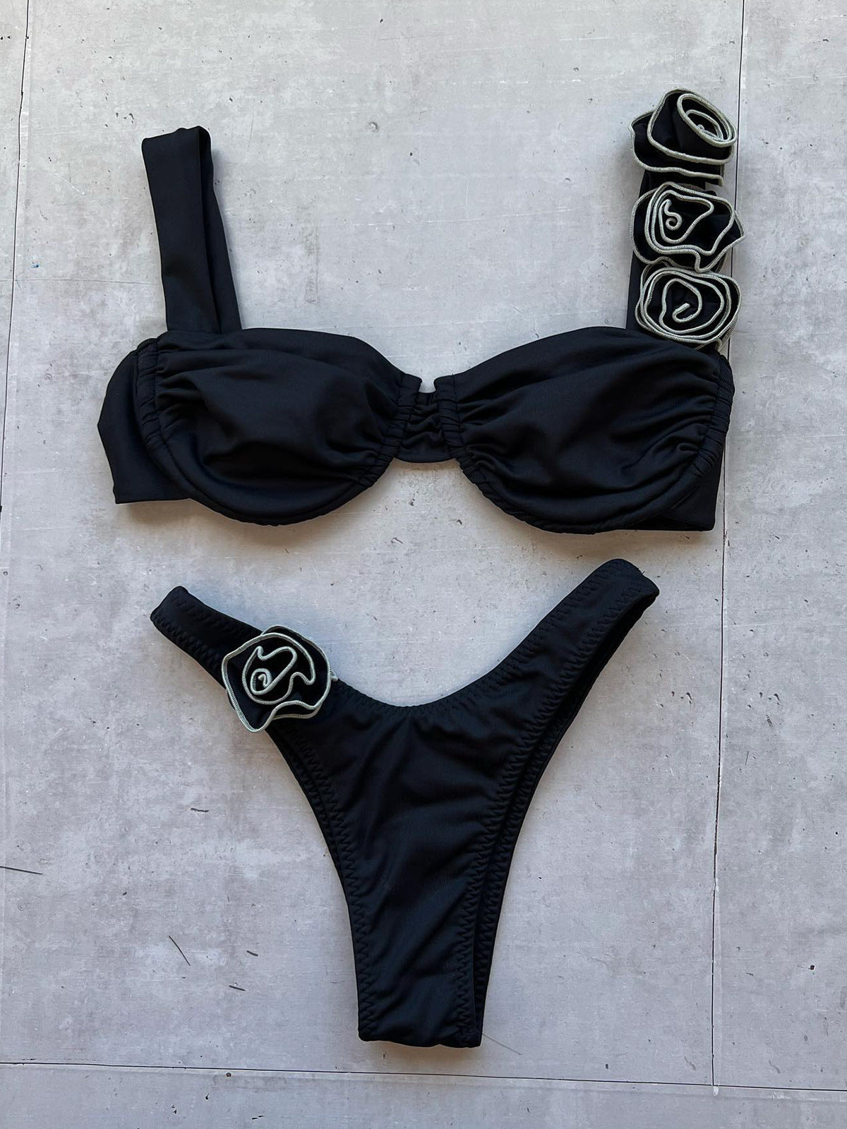 Solid Color Steel Bracket Three-Dimensional Flower Split Women's Swimsuit