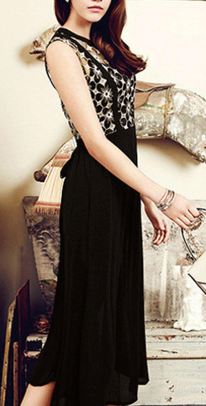 Lace Decorated Pleated Skirt Below Knee Dress