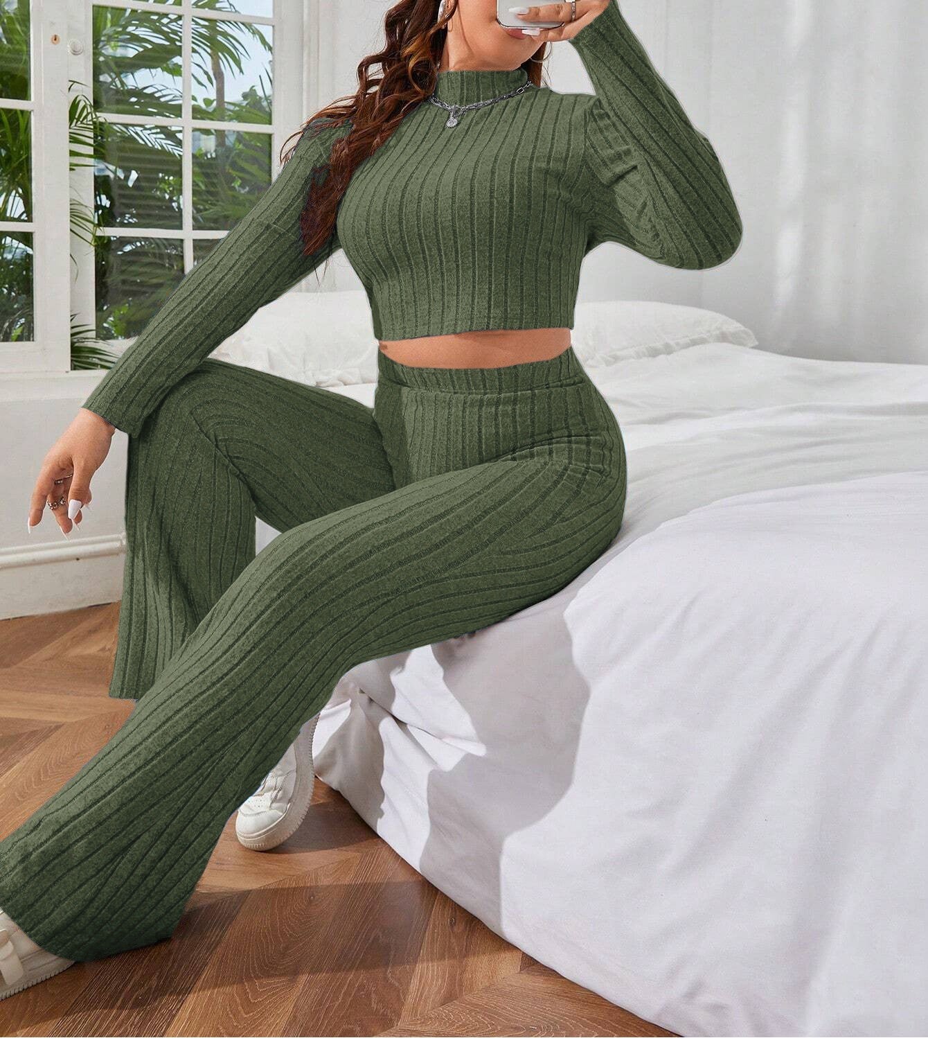 Plus Size Women’s Autumn & Winter Two-Piece Commuter Suit – Comfortable, Slim Fit, Solid Color Home Fashion Set