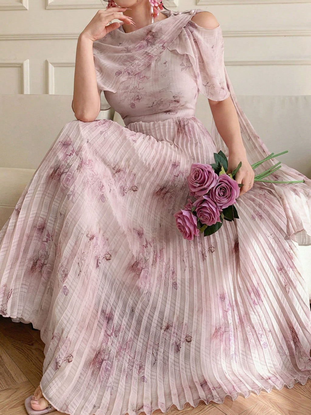 Women's Elegant Floral Pleated Maxi Dress with Ruffle Details, Waist-Defining Fit, Romantic Long Dress