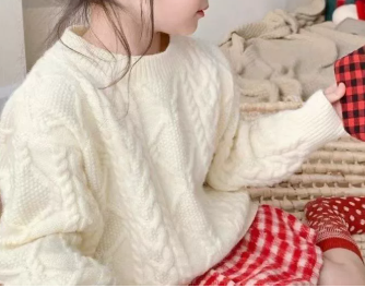 Girls Loose Solid Color Winter Sweater