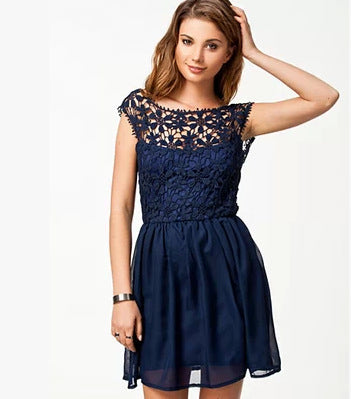 Women Halter Style Sleeveless Lace Decorated Dress