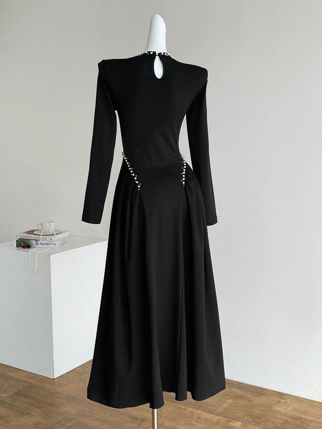 Women's Elegant Hepburn Style Beaded Waist-Cinching Midi Dress – Classic Slim Fit Short Sleeve Party, Wedding Guest & Evening Dr