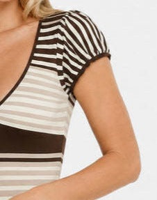 New Spring and Summer Women’s Casual Retro Pattern Short-Sleeved Low-Neck Dress