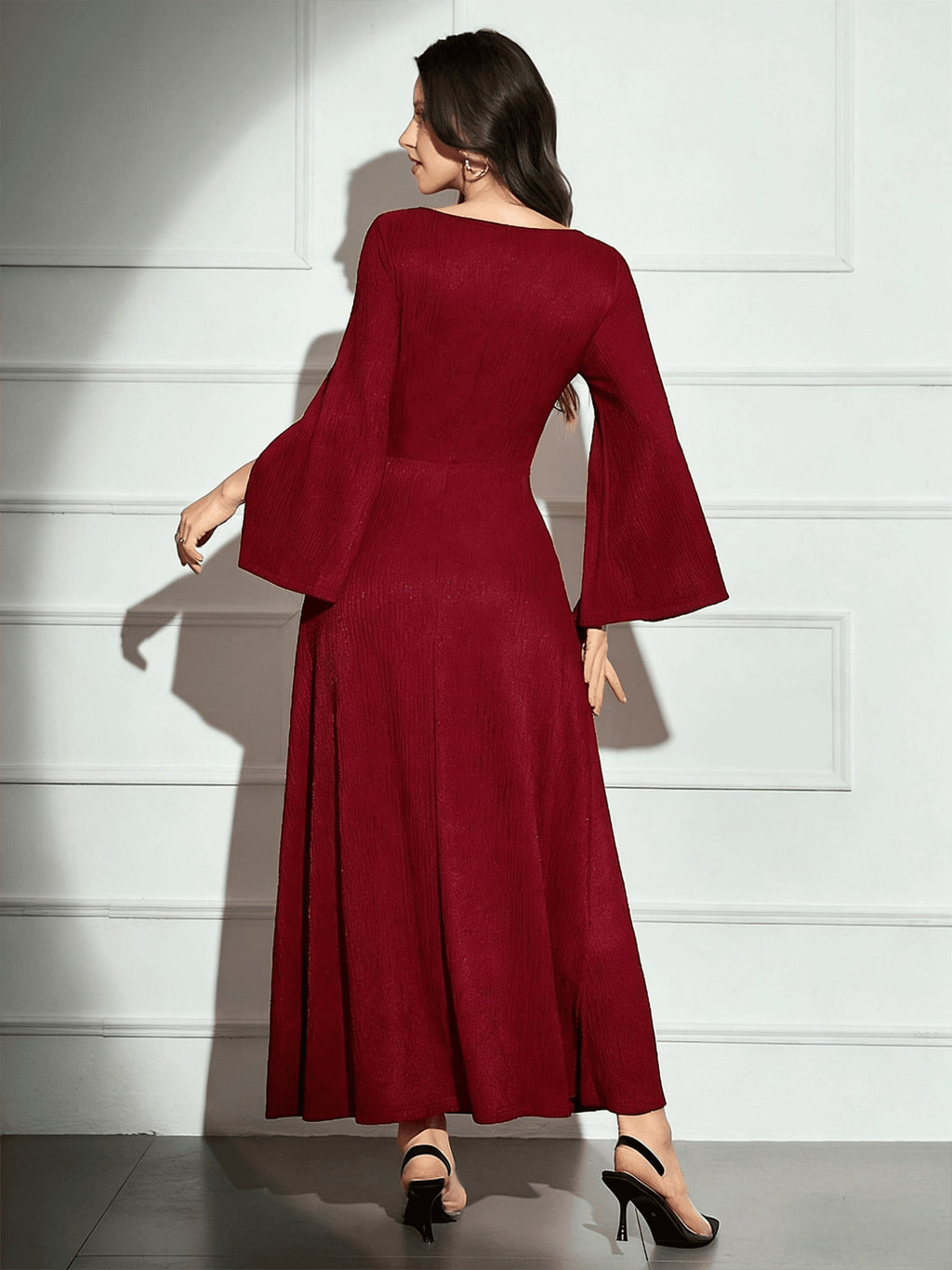 Elegant Waist-Cinching Slim-Fit Women's Party Dress for Evening Events and Special Occasions