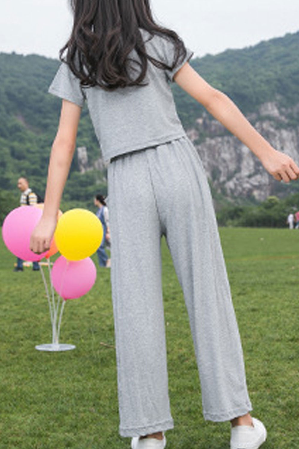 Kids Girls Adorable Wide-Leg Pant Button Decorated T-Shirt Two Piece Outfit