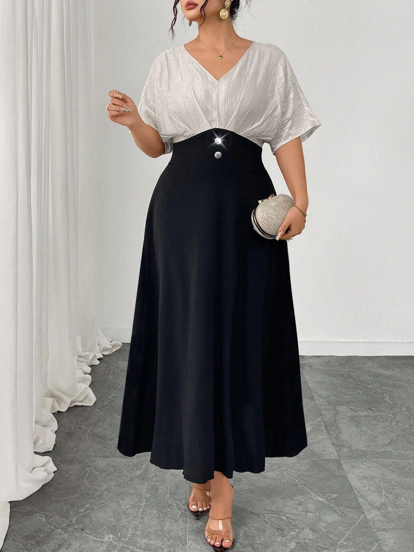 Fashionable Elegant Women's V-Neck Summer Short-Sleeve Casual Dress