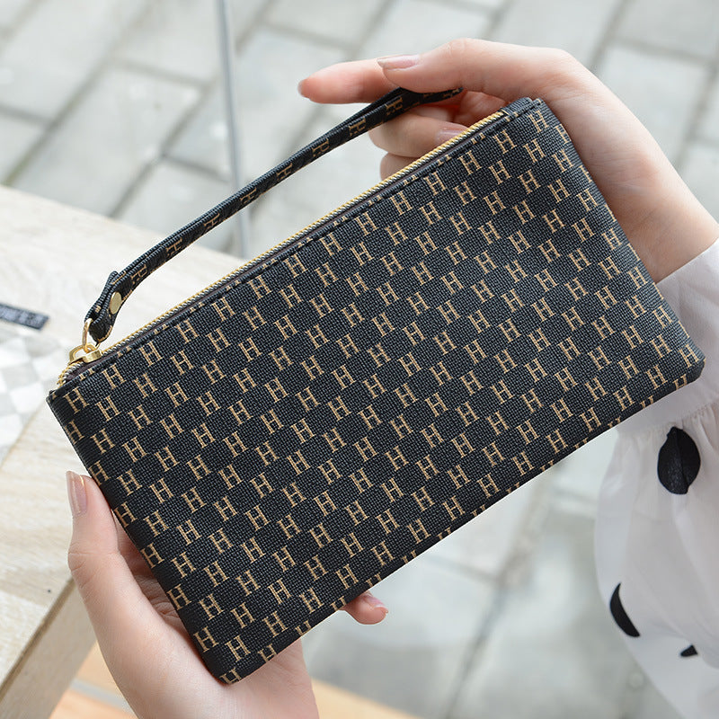 Women’s Style Wallet – Long Zipper Closure Clutch
