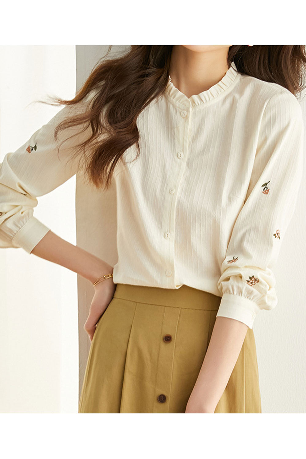 Women's Stand up Collar Style Flower Embroidery Long-Sleeved Top