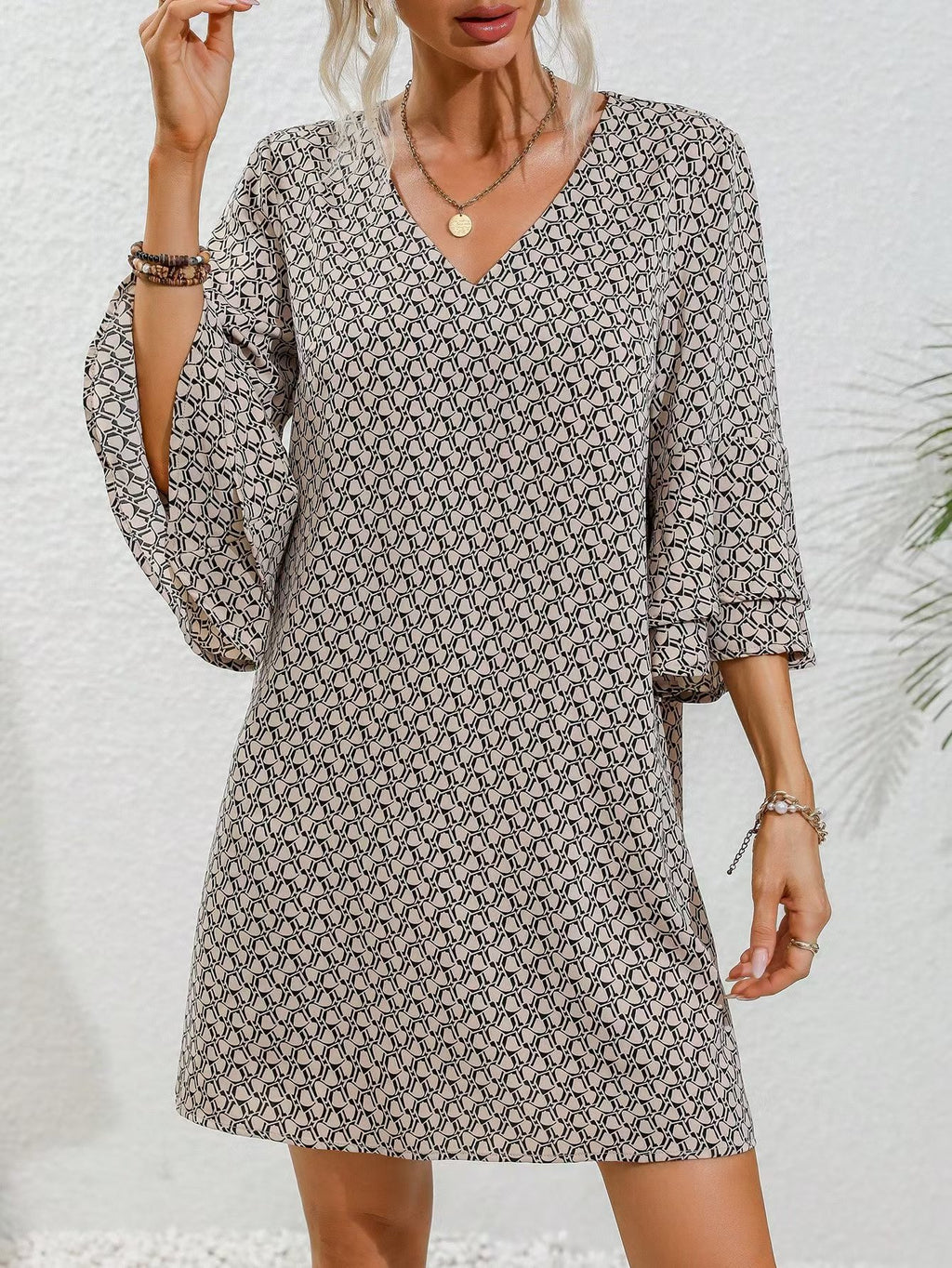Women's Printed V-Neck Three-Quarter Sleeve Mid-Length Dress