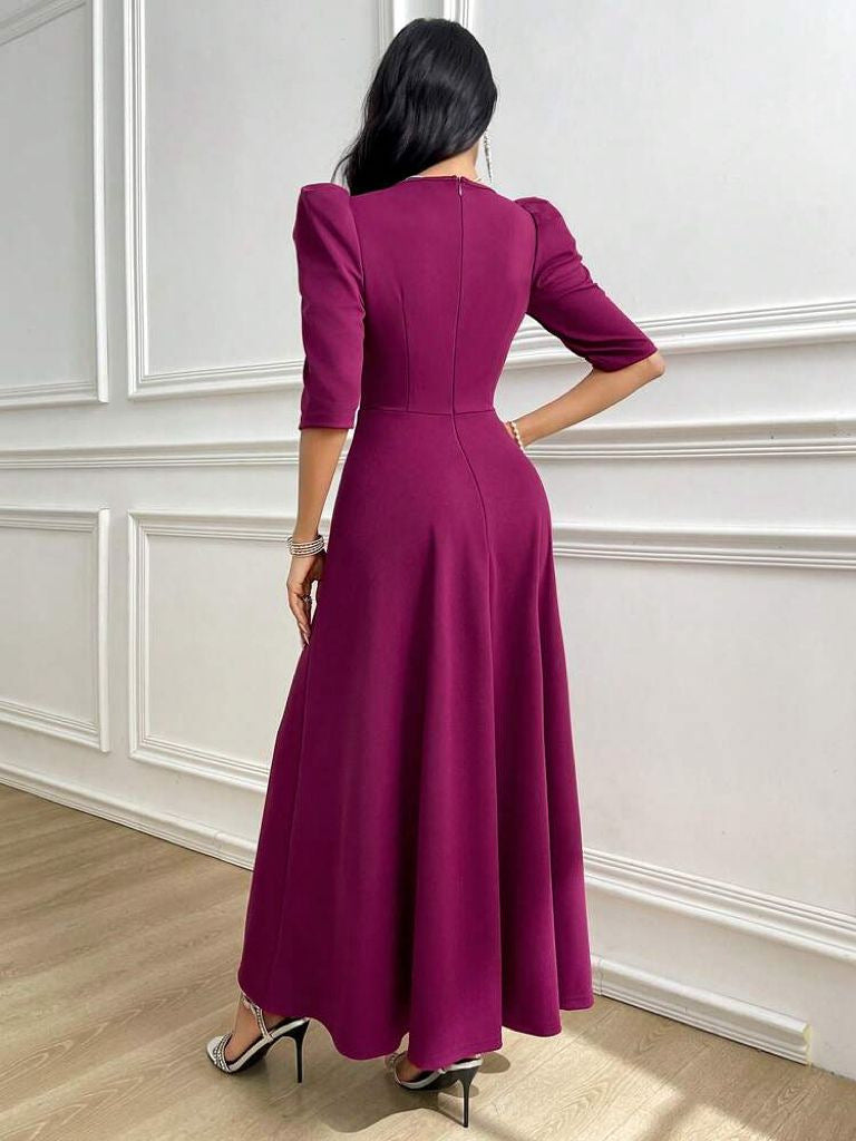 Women's Elegant Long Pleated Dress with Short Sleeves, Defined Waist Design, Flowy Maxi Dress for Casual, Party and Special Occa