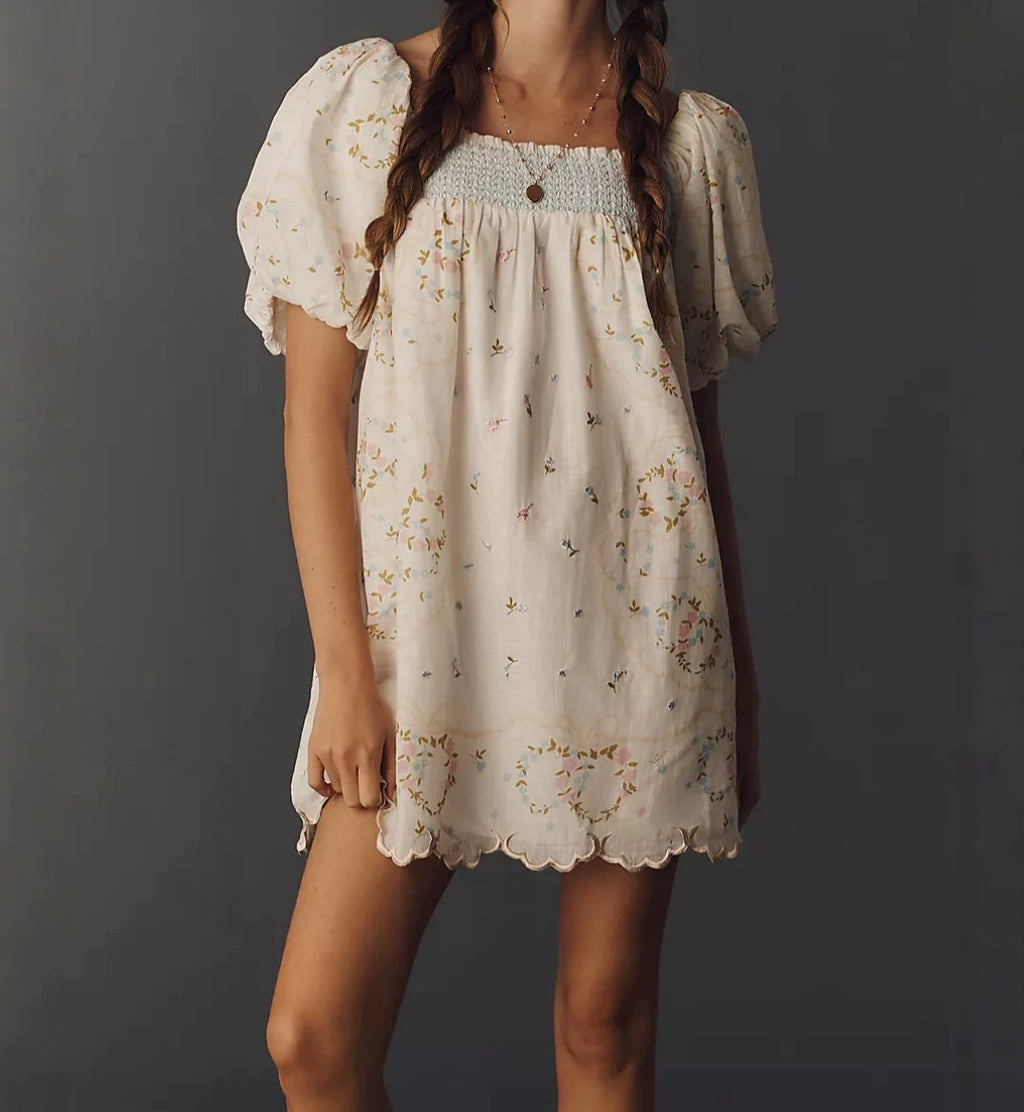 Women's Summer Lace-Trimmed Printed Puff Sleeve Dress with Low Neckline