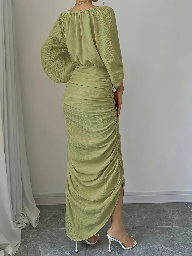 Women's Slim Fit Pleated Solid Color Dress – Elegant Waist Design, Comfortable Everyday Midi Dress