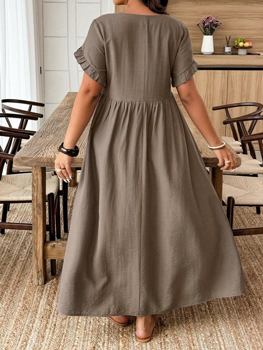 Summer Women's Short-Sleeved Plus-Size Casual Midi Dress with Relaxed Fit