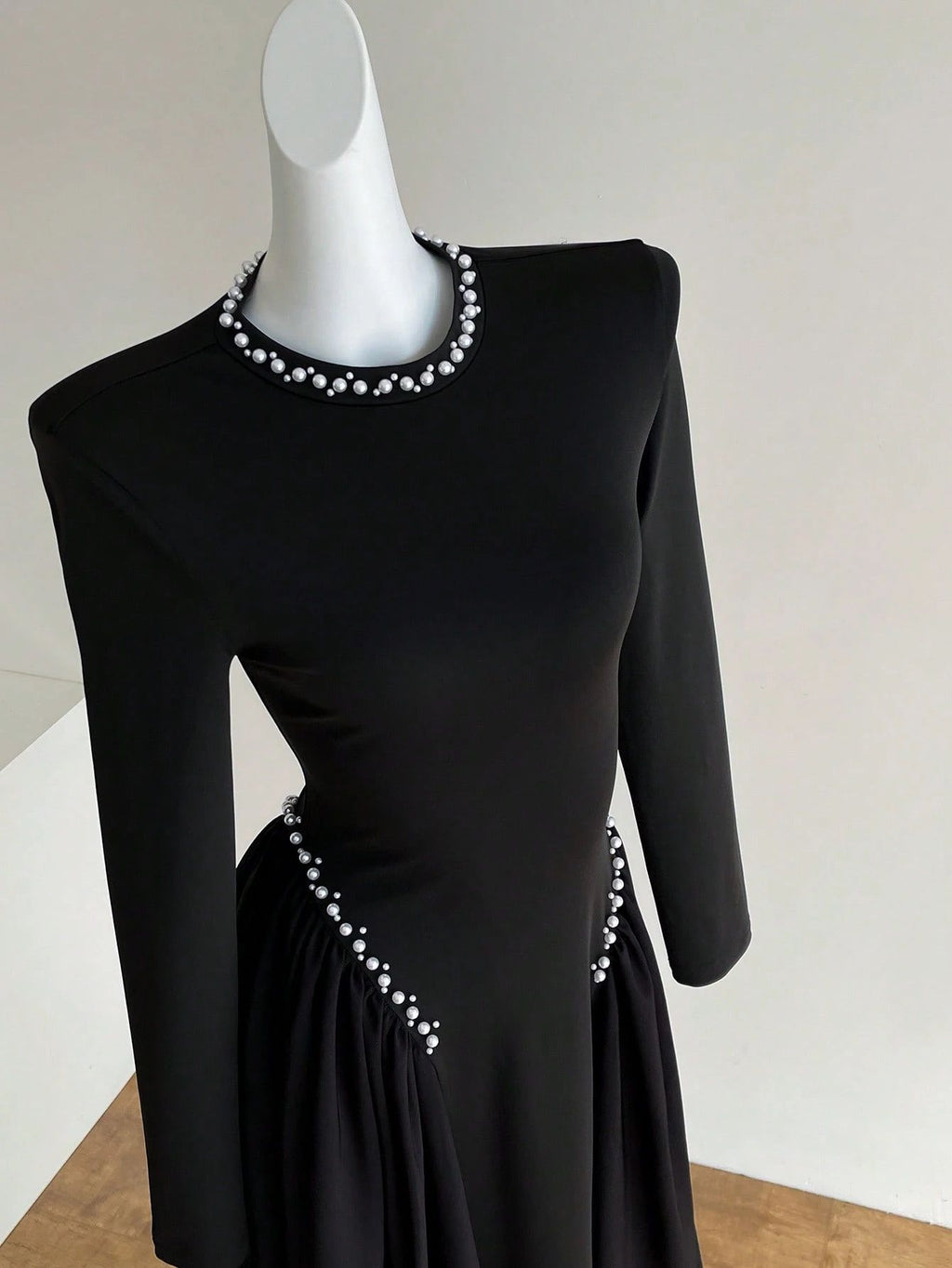 Women's Elegant Hepburn Style Beaded Waist-Cinching Midi Dress – Classic Slim Fit Short Sleeve Party, Wedding Guest & Evening Dr