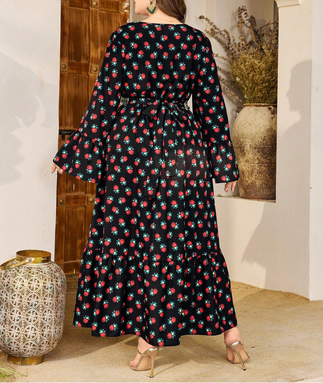Women's Plus Size Square Neck Floral Print Lace-Up Waist Dress, Flattering A-Line Midi Dress with Short Sleeves