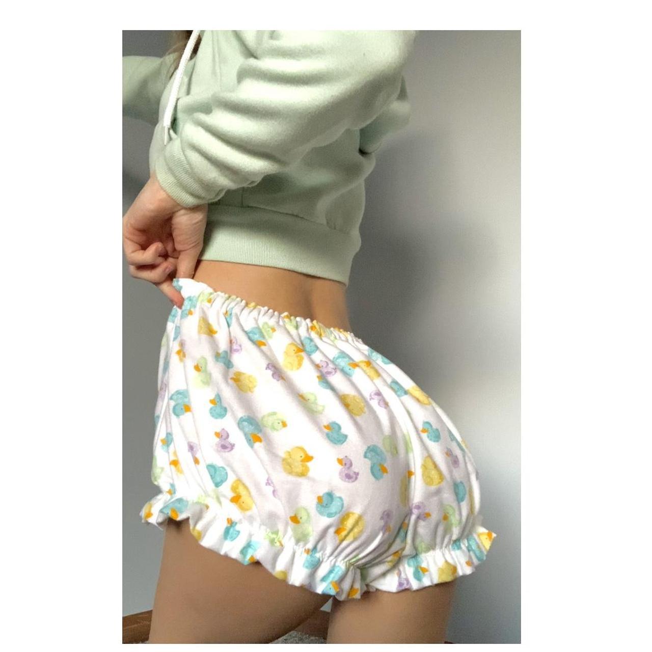 Women's High-Waisted Plaid Shorts with Small Bow