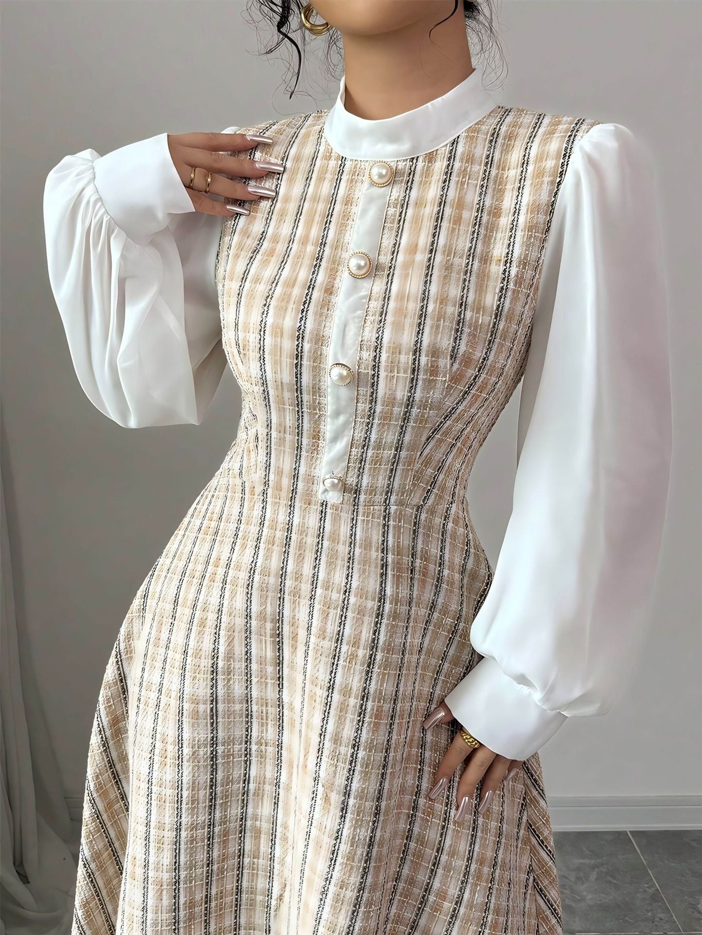 Winter Elegant Waist-Defined Long Sleeve Dress with Tailored Fit and Modern Fashion Design