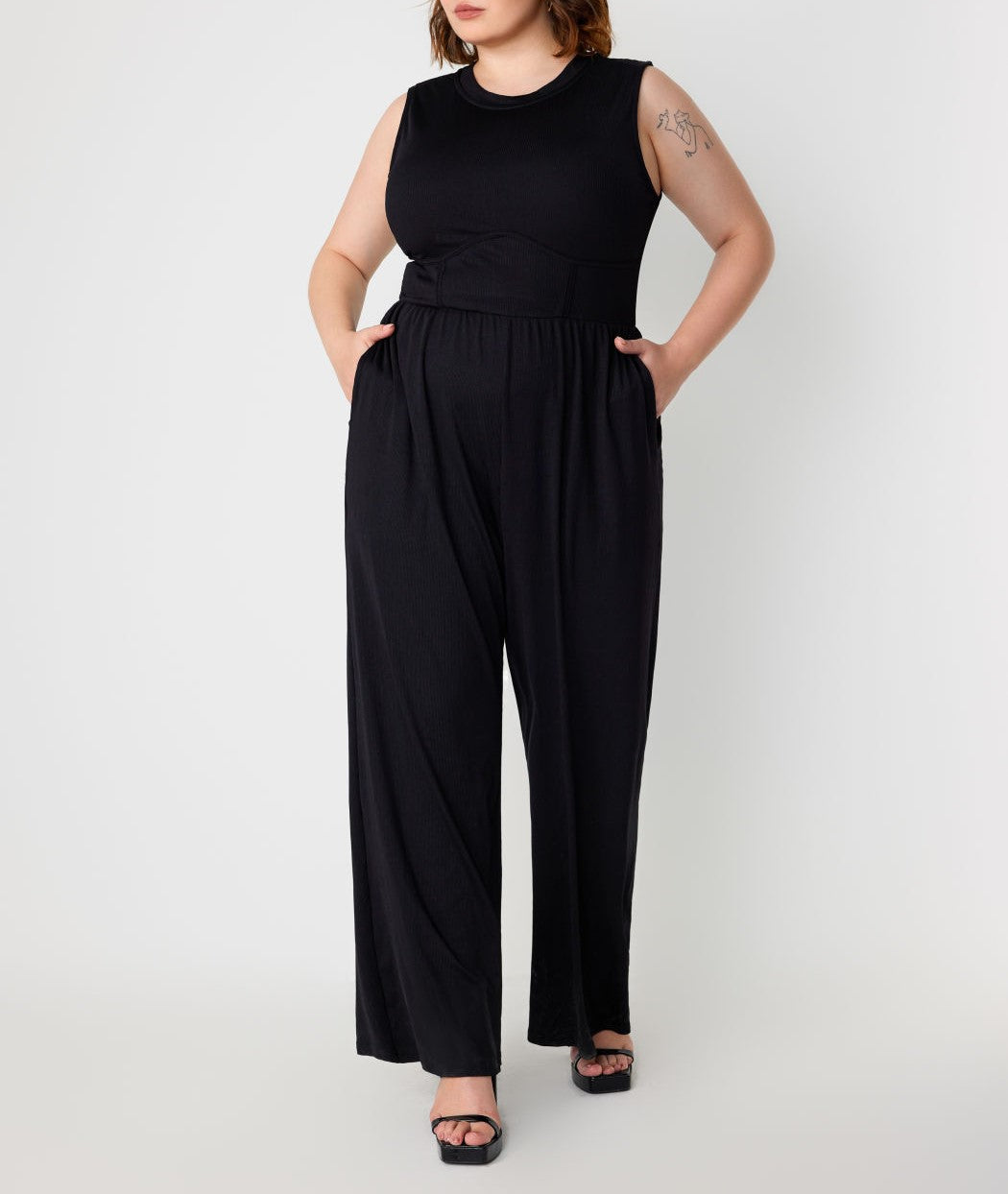 Plus Size Women’s Sleeveless Waist-Cinching Jumpsuit – Slimming, Casual, Solid Color, Fashionable & Versatile One-Piece Outfit