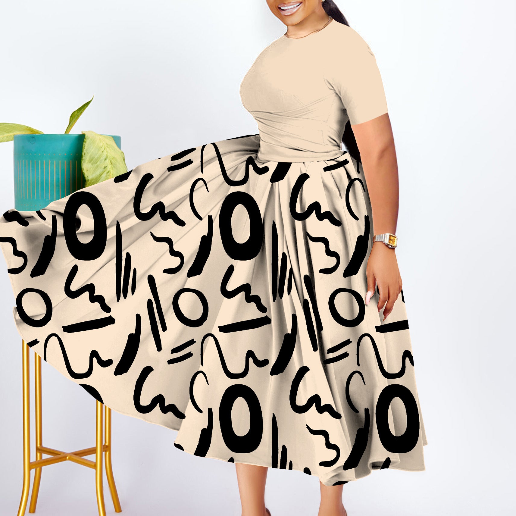 Plus Size Women's Elegant Pleated Black Swing Dress – Flowy A-Line Midi Dress with Sleeves – Classic Temperament Style for Casua