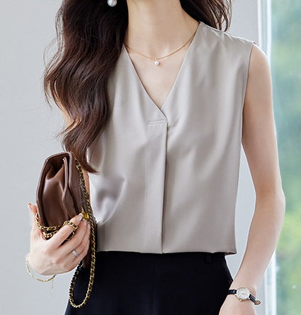 Women's Light Purple Casual Short-Sleeved Shirt - Lightweight Summer Top