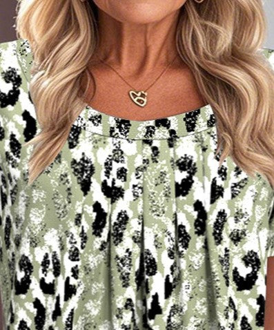 Women's Printed Crew Neck Pleated Short Sleeve Top – Casual Everyday Fashion Blouse