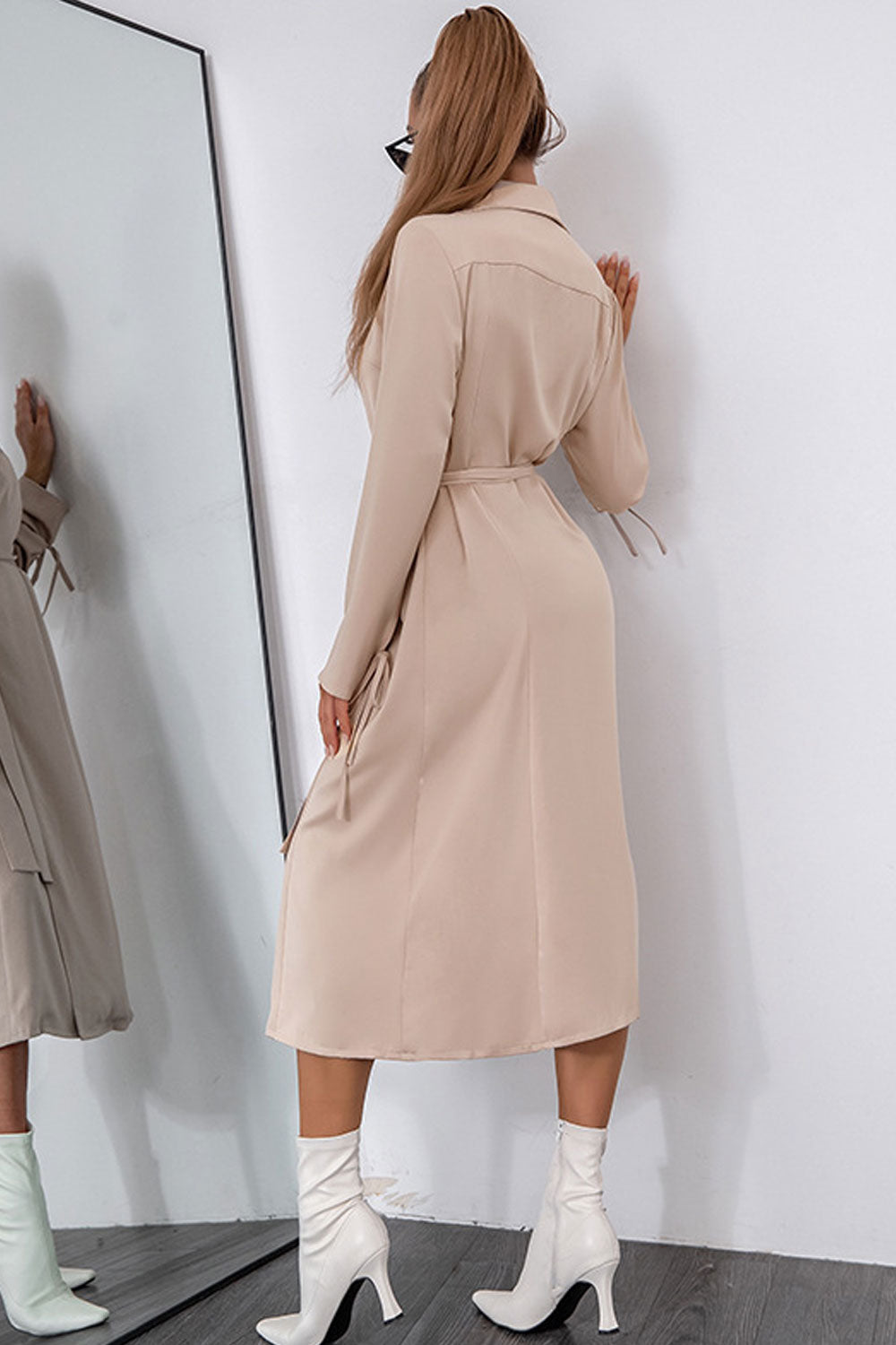 Women Attractive Lapel Collar Neck Drawstring Waist Solid Pattern Winter & Autumn Cardigan Dress