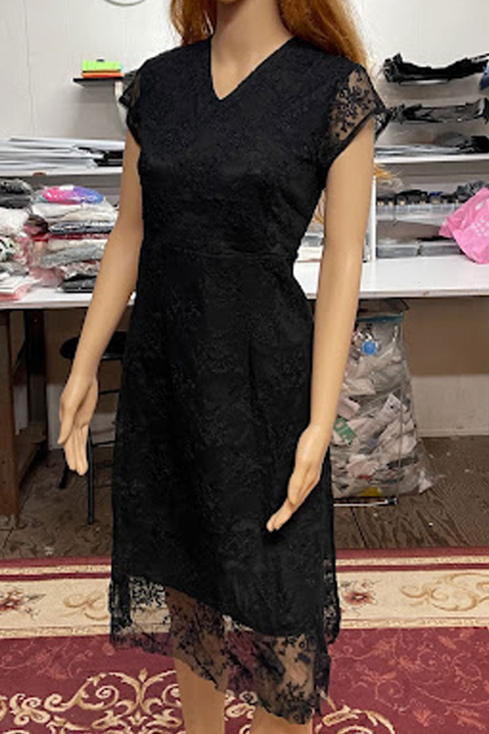 Women Lovely Lace Decorated V-Neck Cap Sleeve Attractive Slim Fit Shift Dress