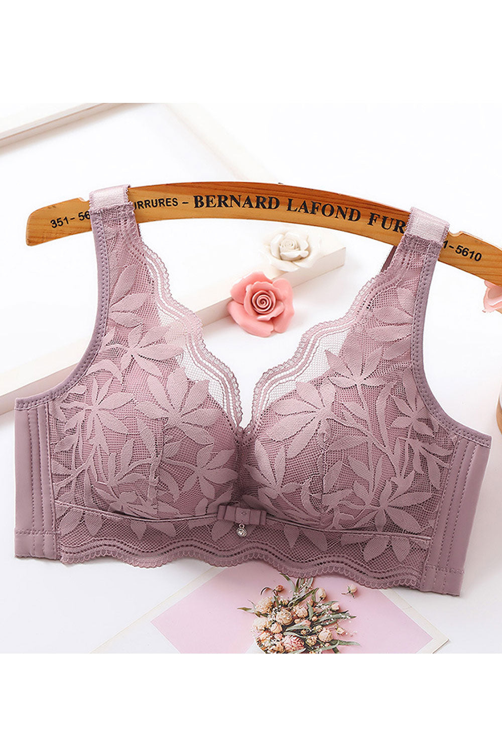 Women New Beautiful Gathering, Pushing up, Adjusting type, Receiving Side Breasts Fixed Shoulder Straps Back Four Rows of Buckle