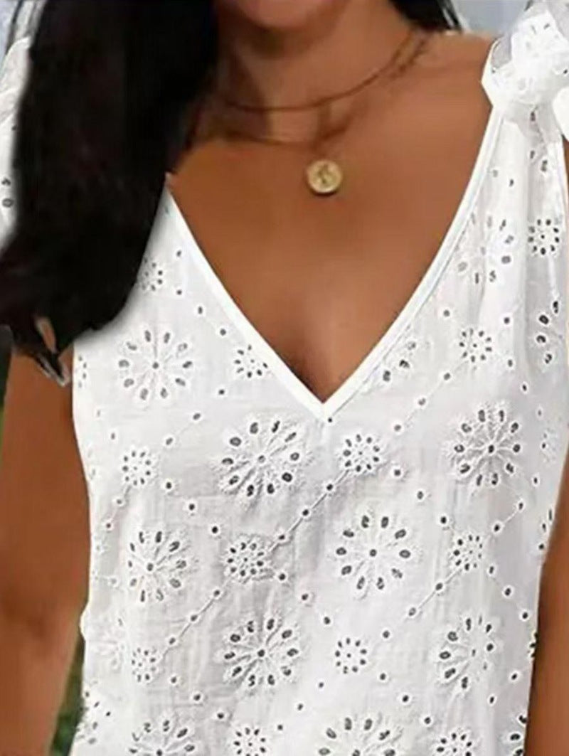 Women's V-Neck Sleeveless Lace Detail Strap Dress
