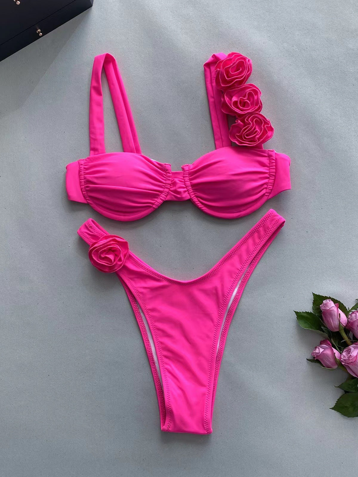 Solid Color Steel Bracket Three-Dimensional Flower Split Women's Swimsuit