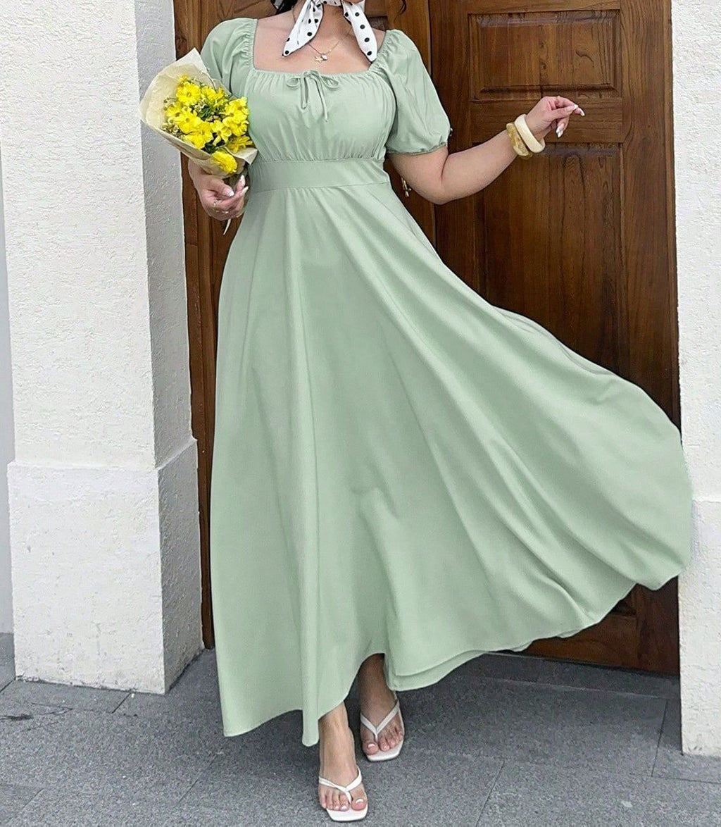 Women's Plus Size Square-Neck Solid Color Waist Dress