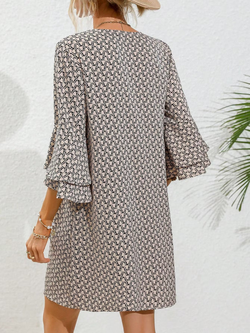 Women's Printed V-Neck Three-Quarter Sleeve Mid-Length Dress