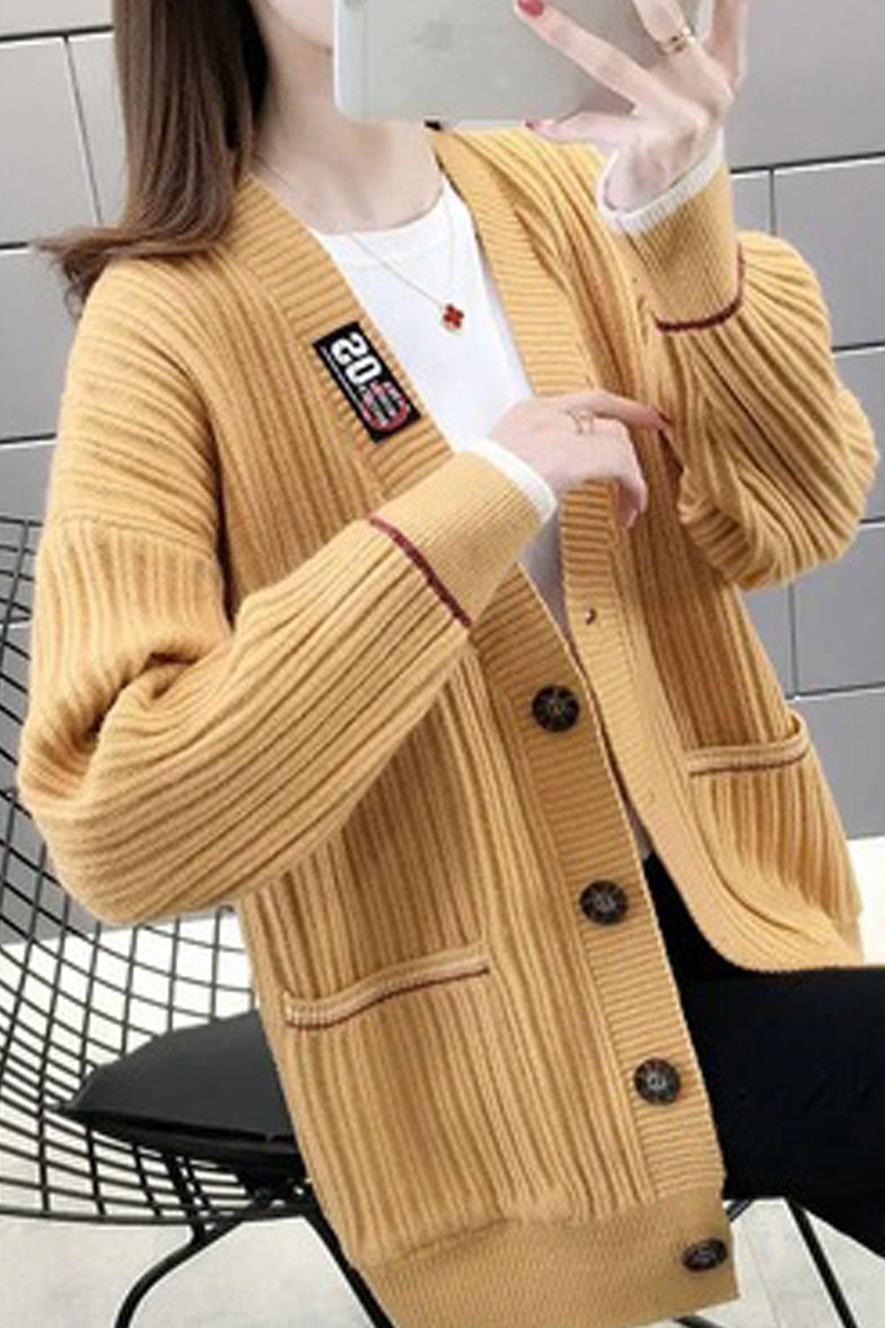 Women Knitted Ribbed Cuff V-Neck Button Closure Solid Pattern Weekend Cardigan