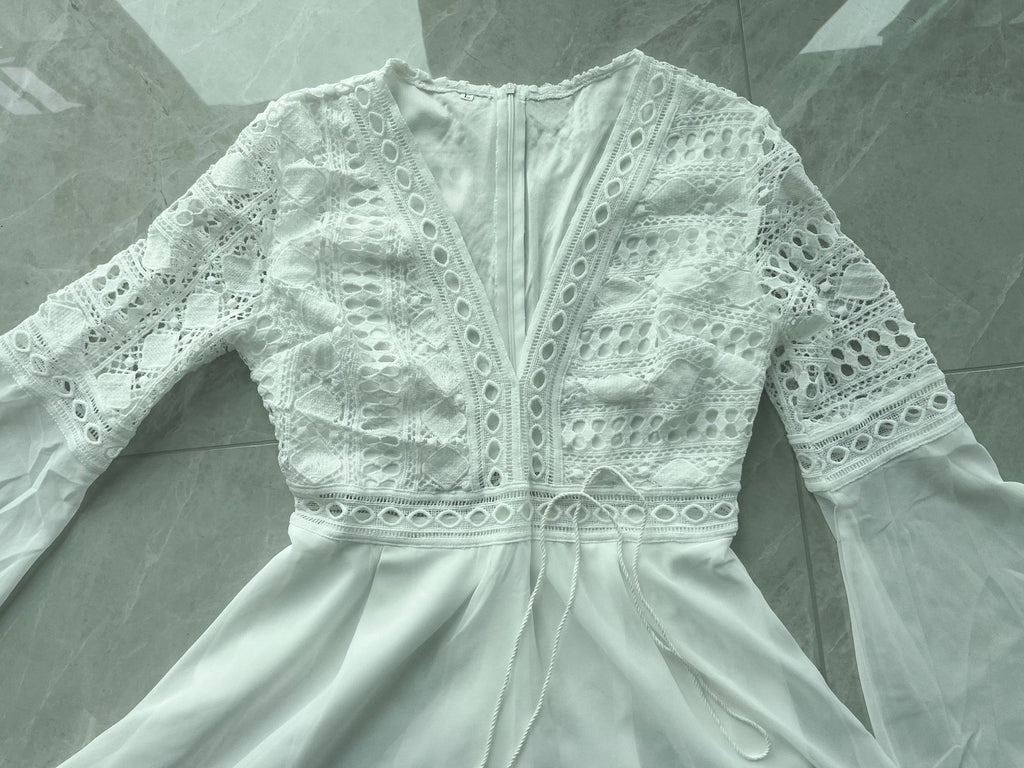 Women’s Chiffon Dress Flying Sleeve Long Sleeve V-Neck Cut-Out Short Skirt Elegant Casual Wear