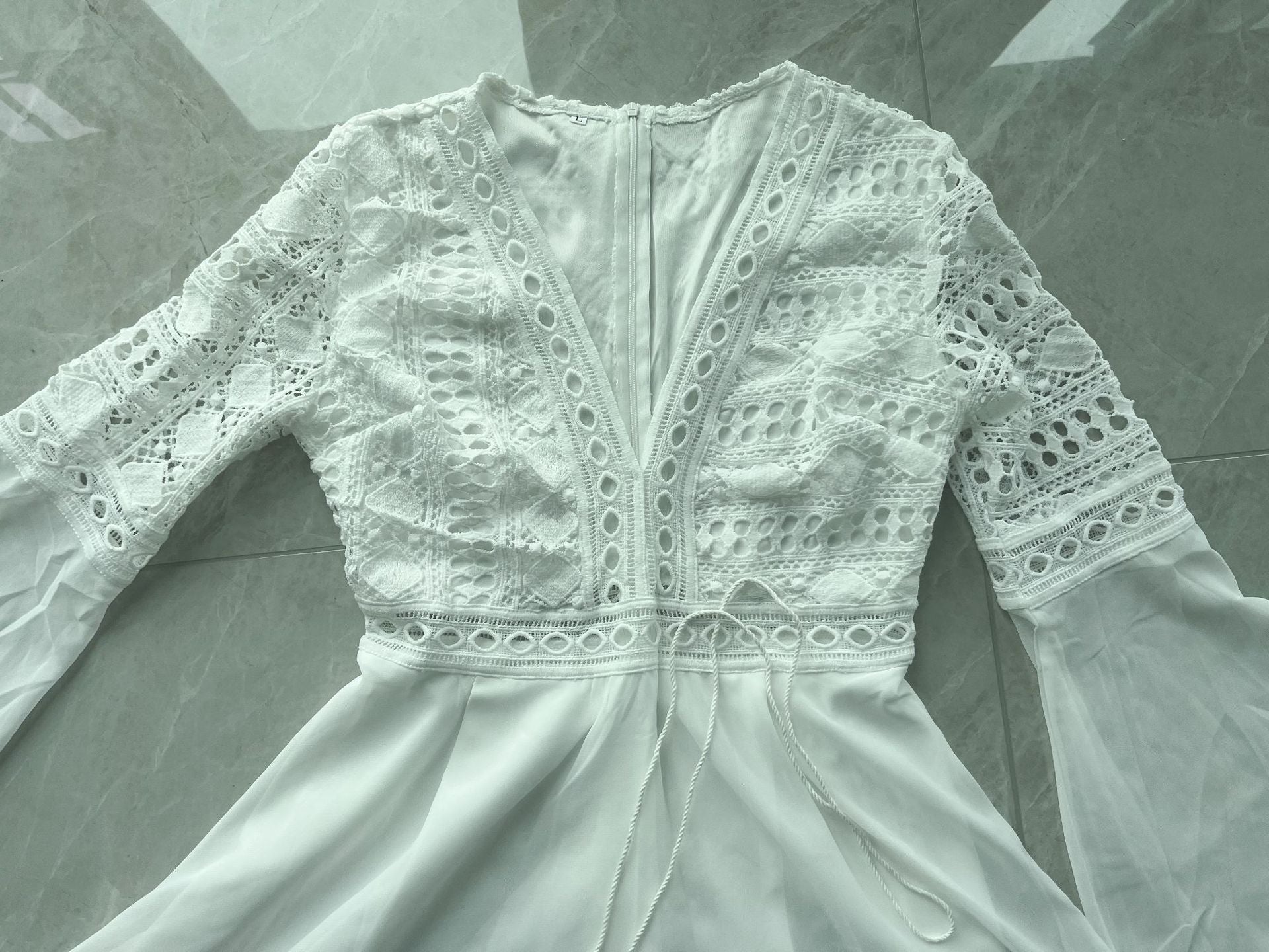 Women’s Chiffon Dress Flying Sleeve Long Sleeve V-Neck Cut-Out Short Skirt Elegant Casual Wear