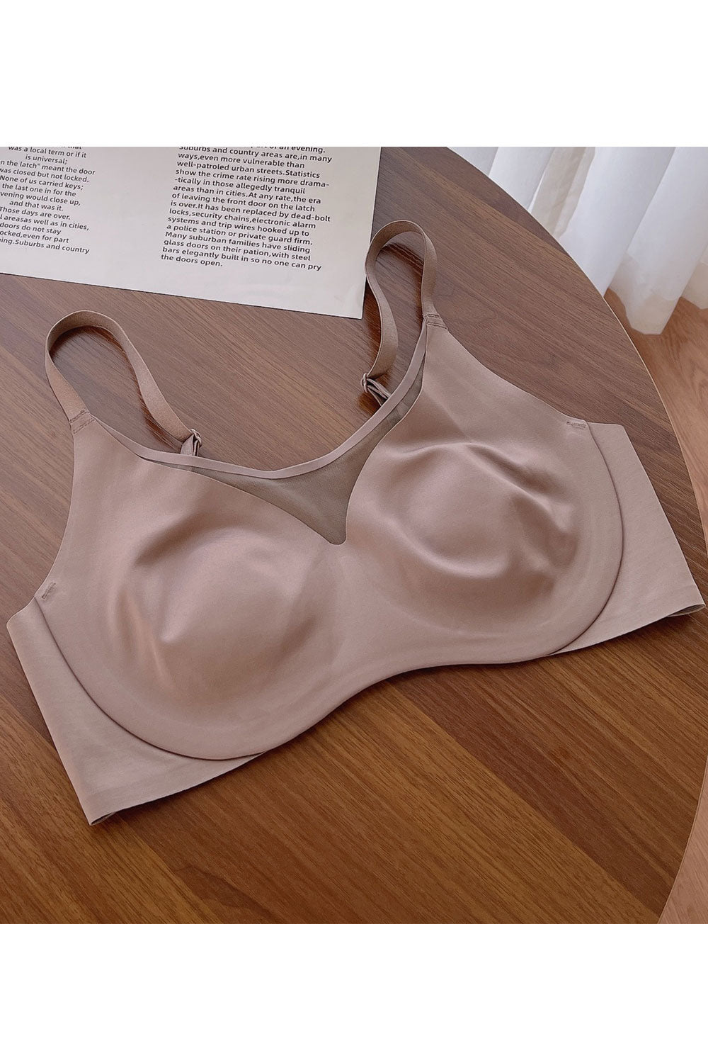 Women Beautiful Comfortable Ultra Thin Mold Cup Push-Up Seamless Without Rims Bra