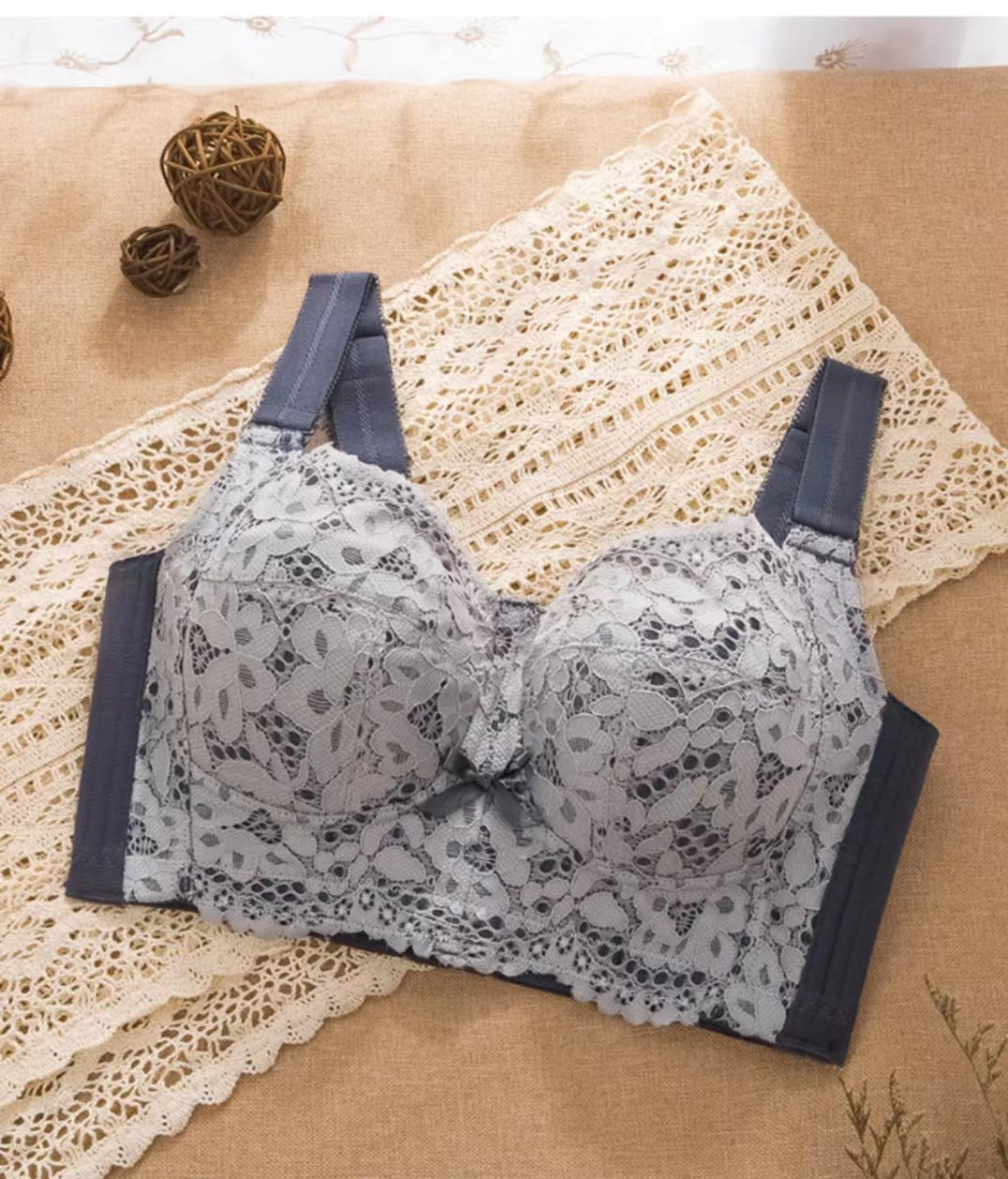 Lightweight Lace Adjustable Comfort Bra