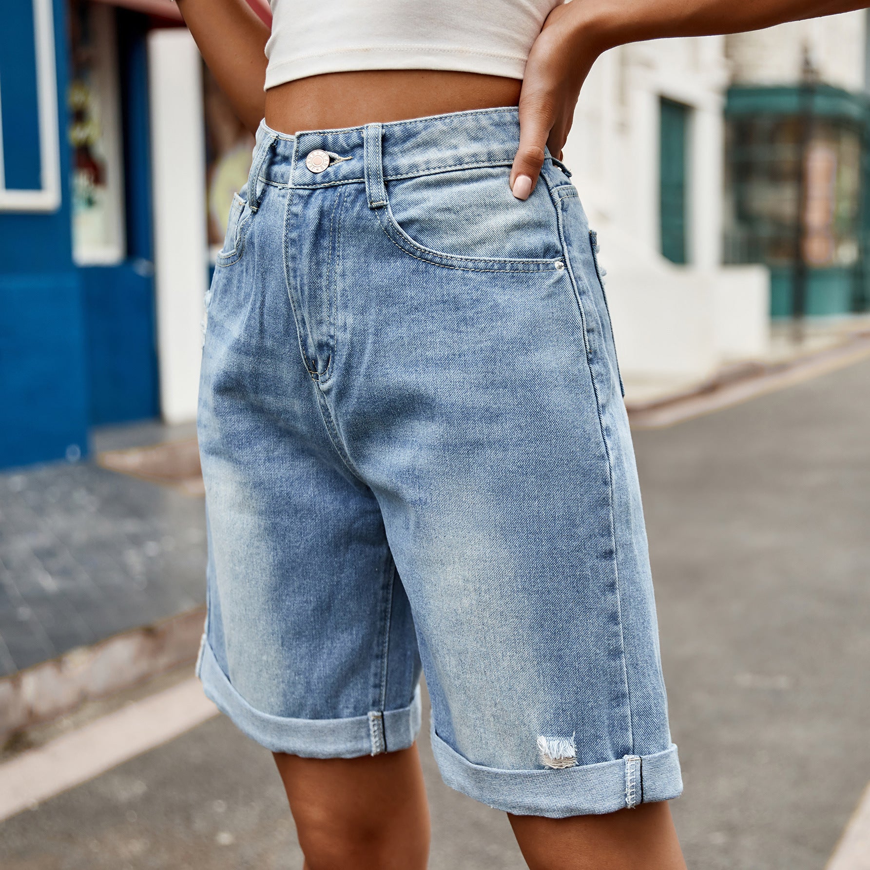 Women's Distressed Hem 5-Point Denim Shorts - Casual Summer Ripped Jean Shorts, Trendy High-Waist Style