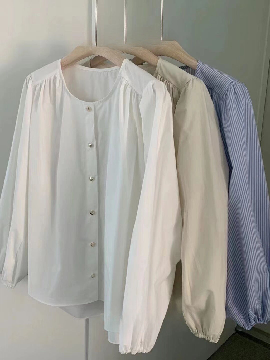 Women's Spring & Summer Niche Design Shirt - Long Sleeve Round Neck Blouse with Love Buttons
