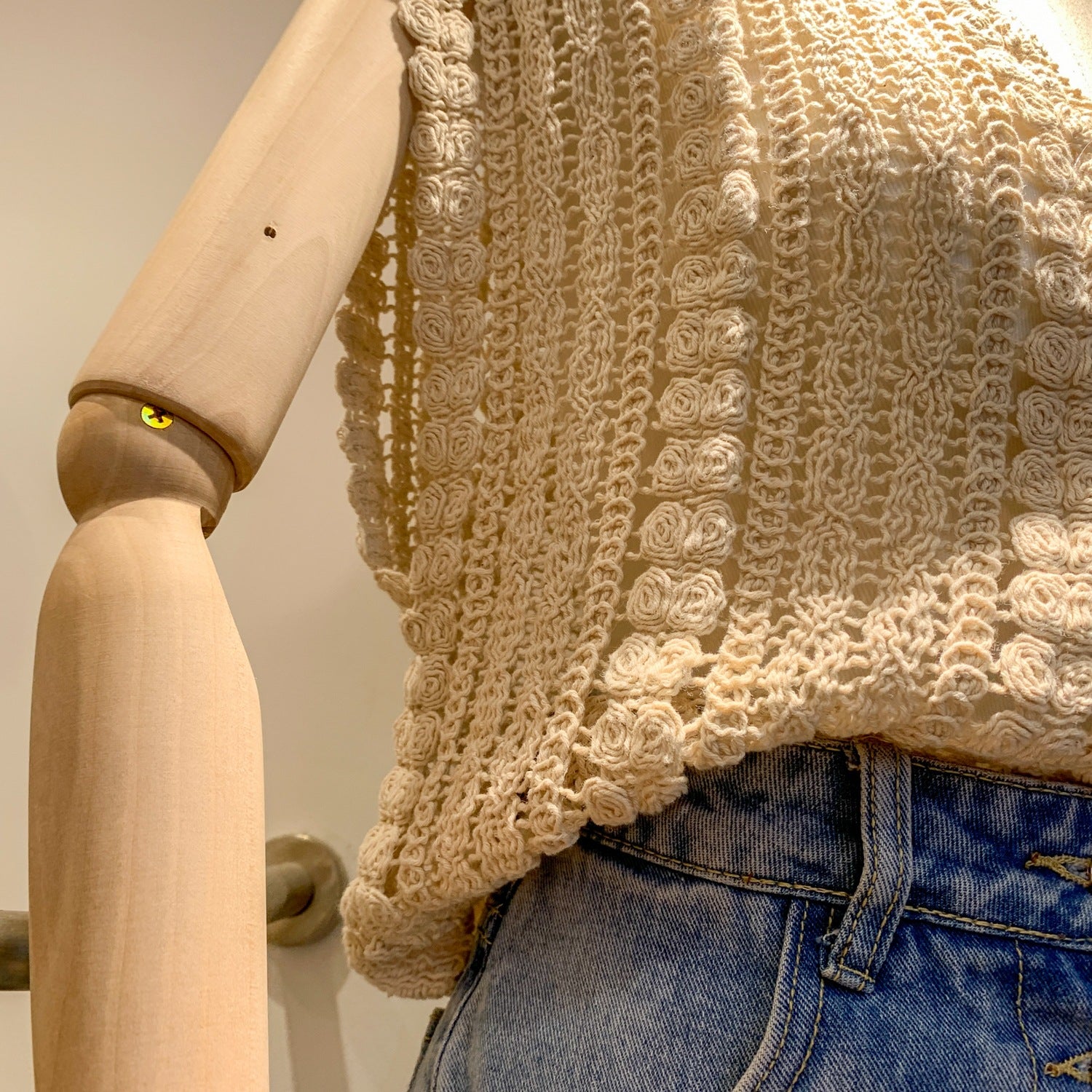 Hollow Crochet V-Neck Vest Sweater - Women's Summer 2025